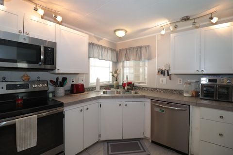 Mobile Home in Boynton Beach FL 50019 Hacha Bay 5.jpg