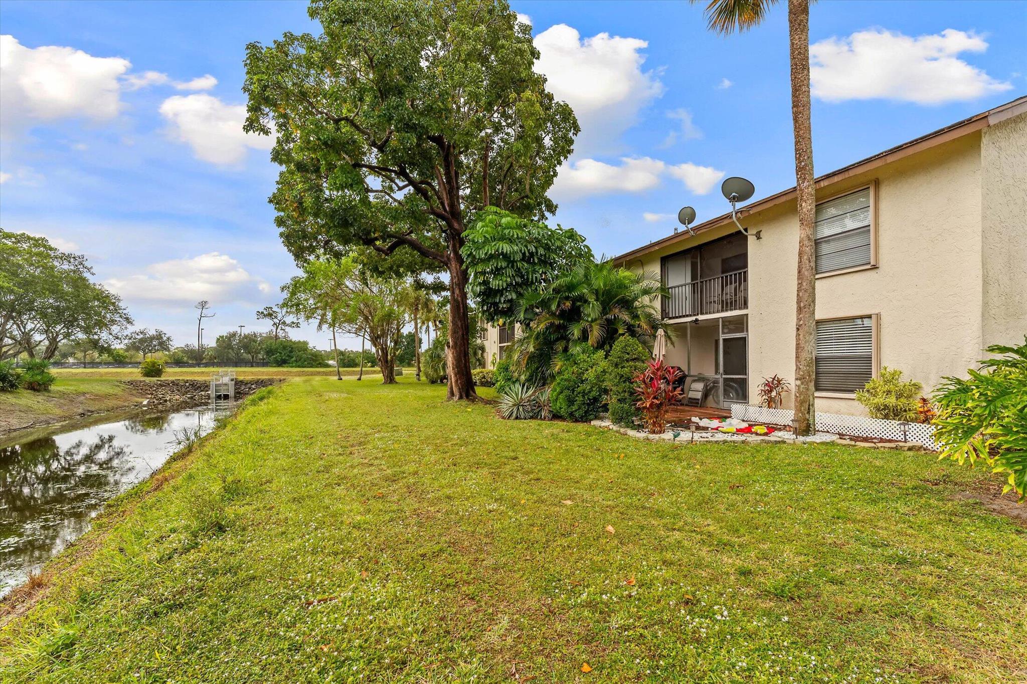 GABLES EAST OF BOCA BARWO - Residential