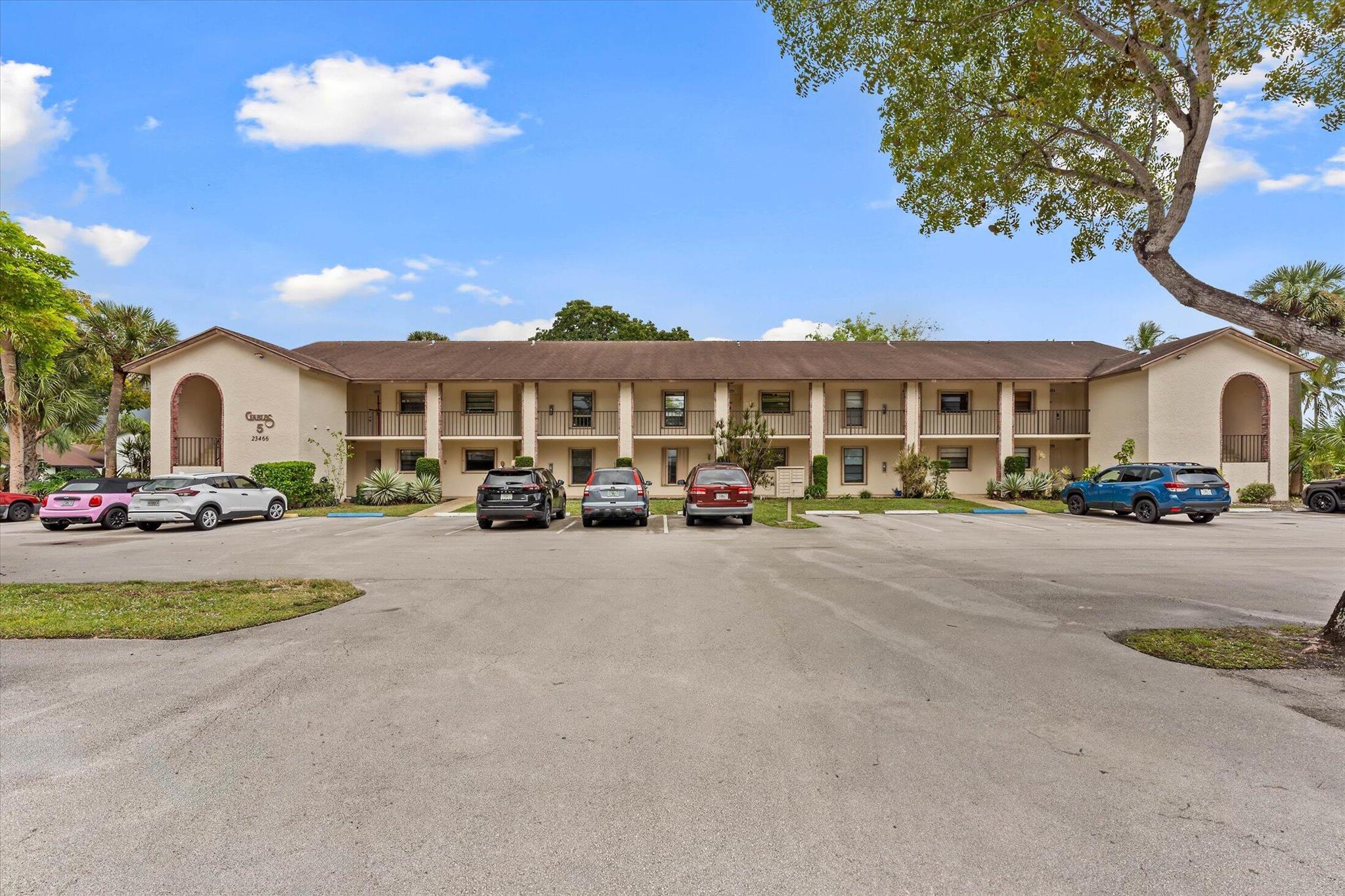 GABLES EAST OF BOCA BARWO - Residential