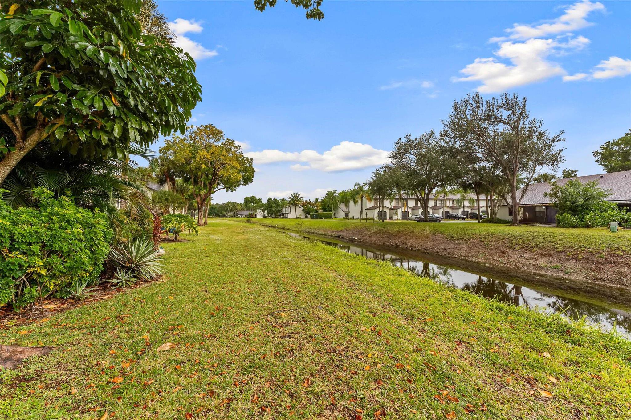 GABLES EAST OF BOCA BARWO - Residential