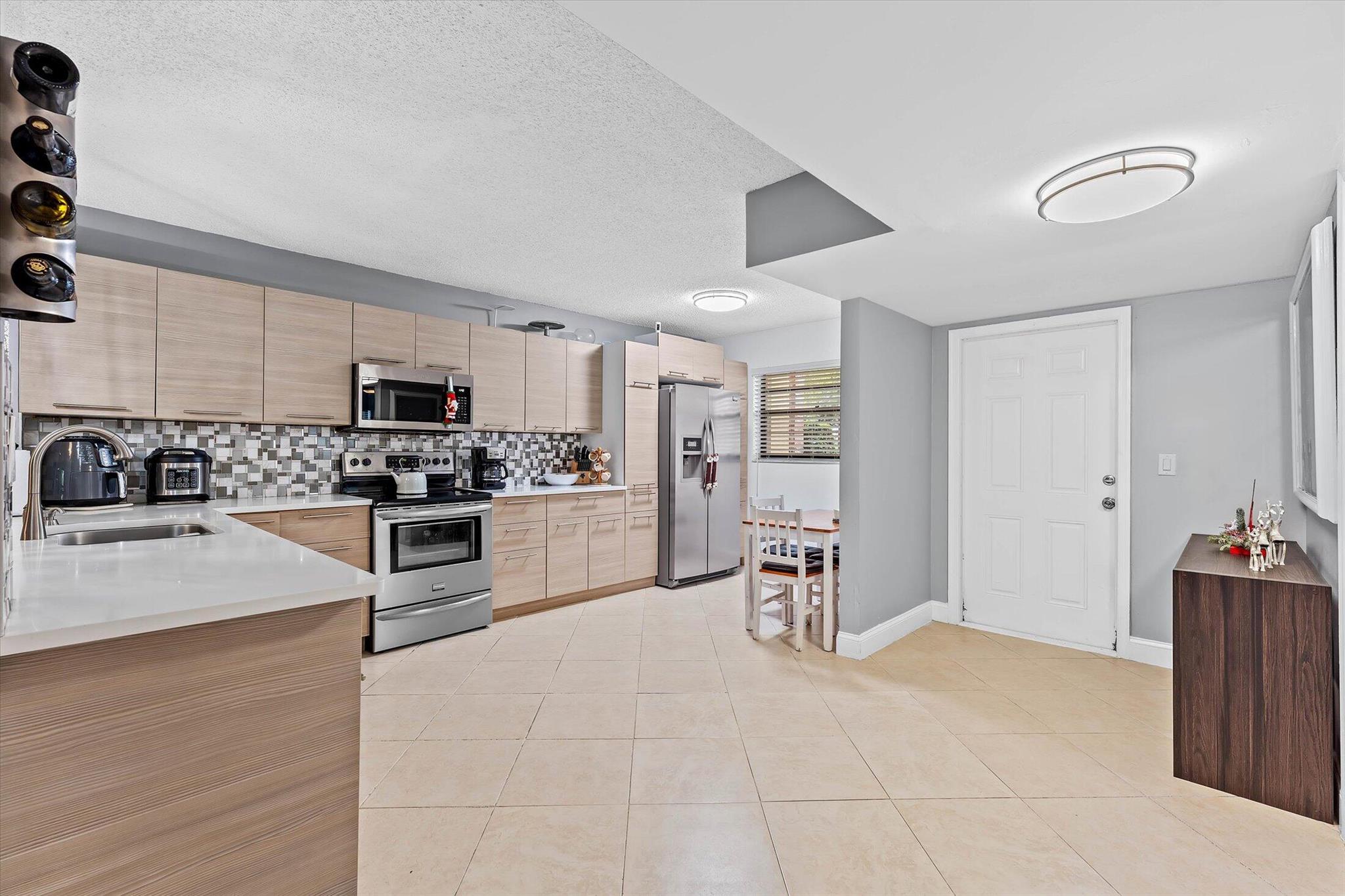 GABLES EAST OF BOCA BARWO - Residential