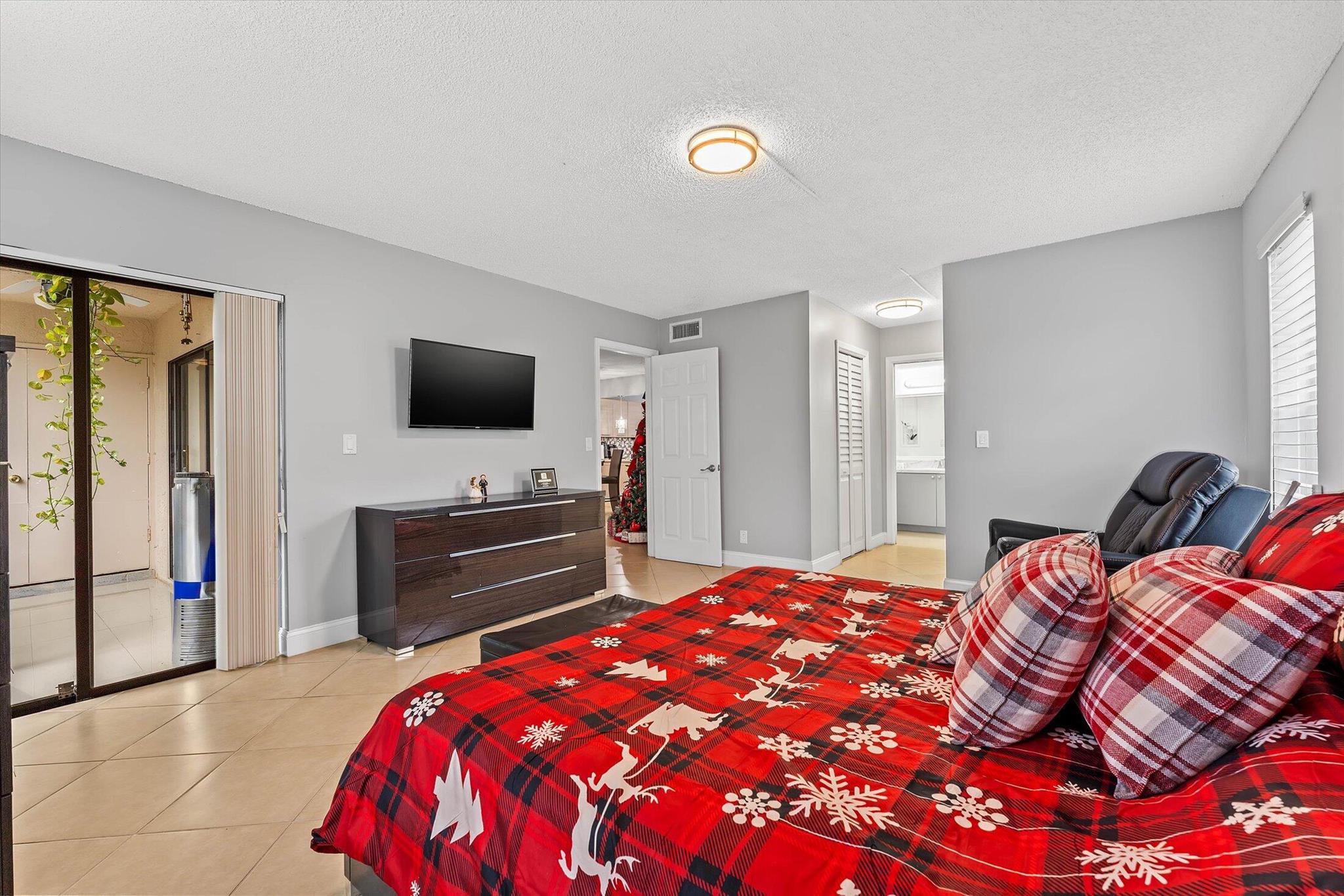 GABLES EAST OF BOCA BARWO - Residential