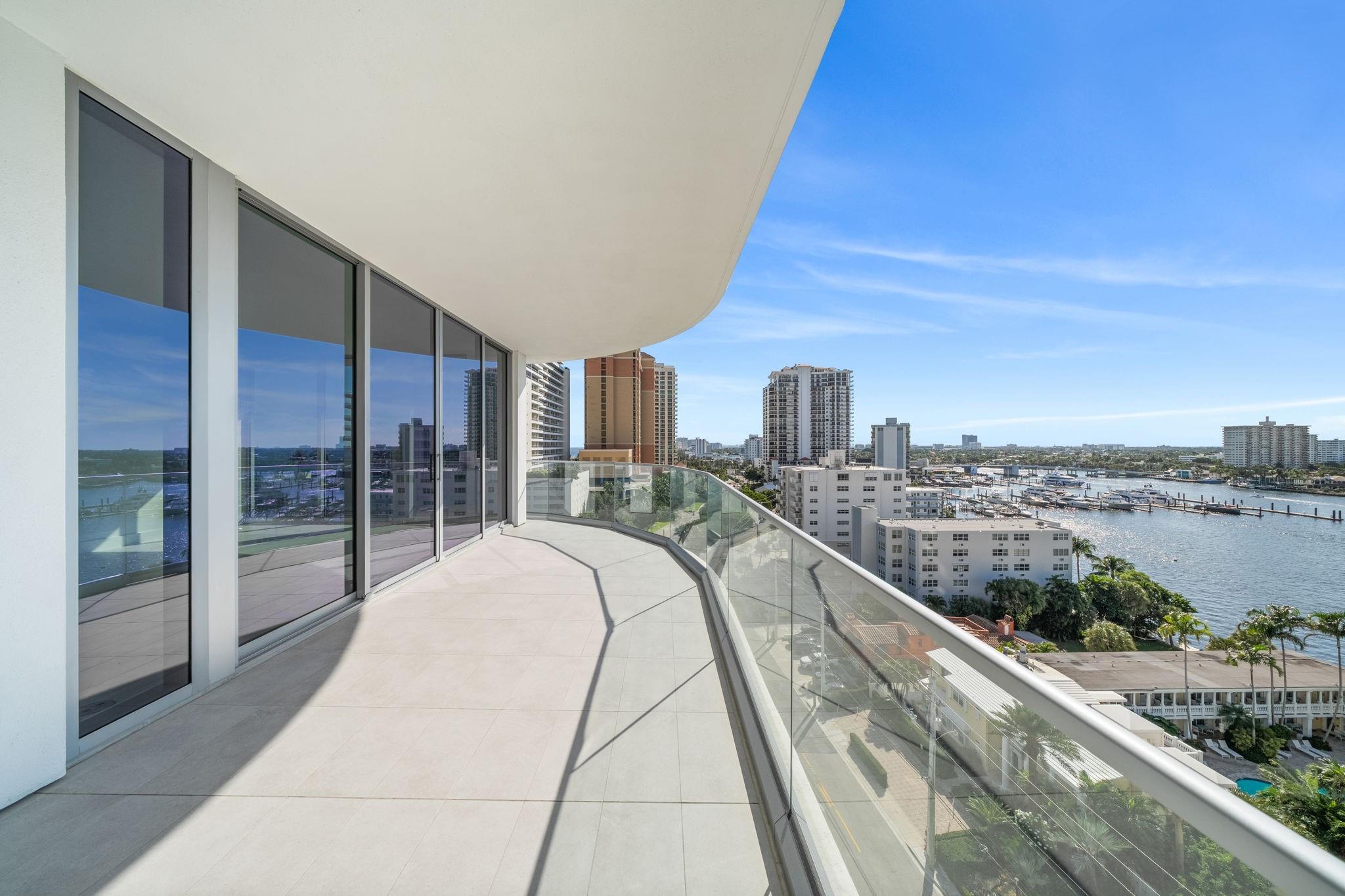 SELENE OCEANFRONT RESIDEN - Residential