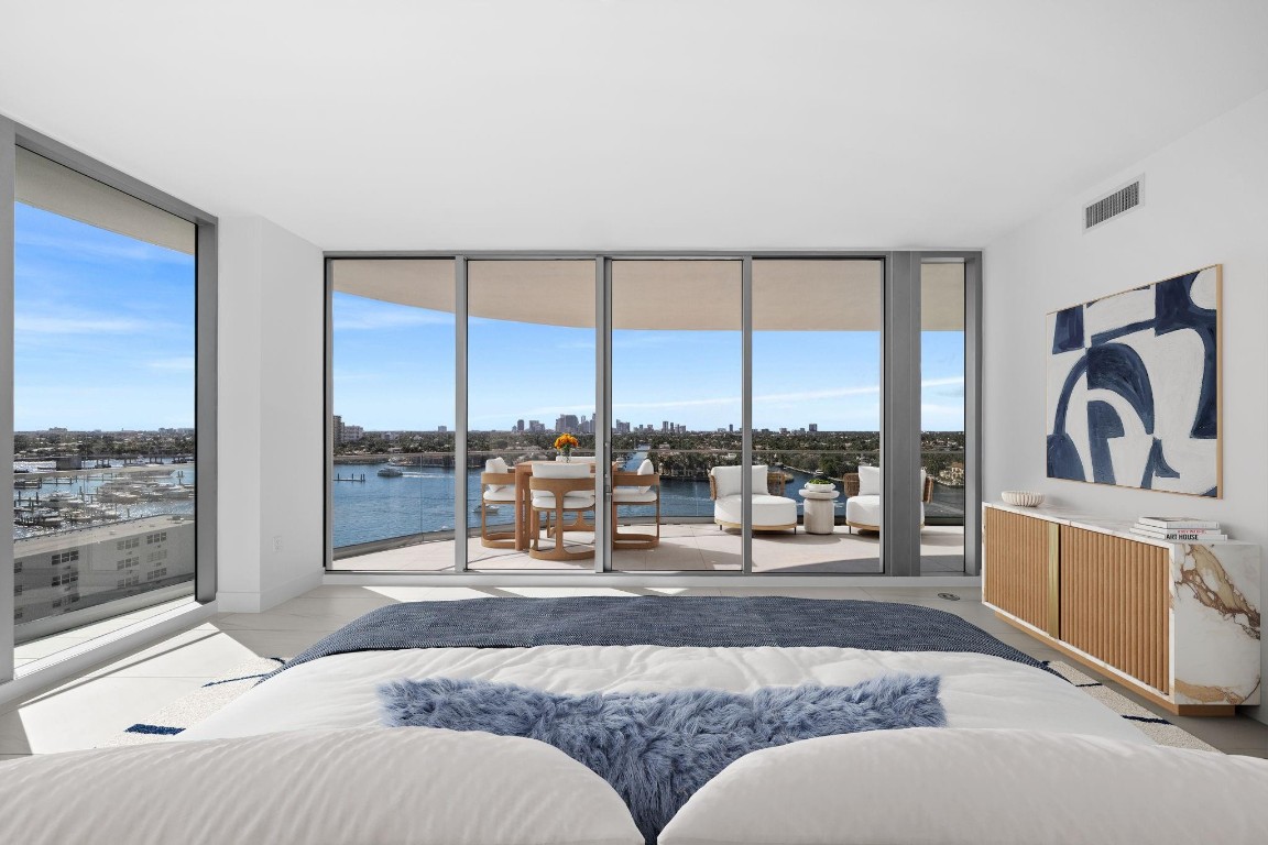 SELENE OCEANFRONT RESIDEN - Residential