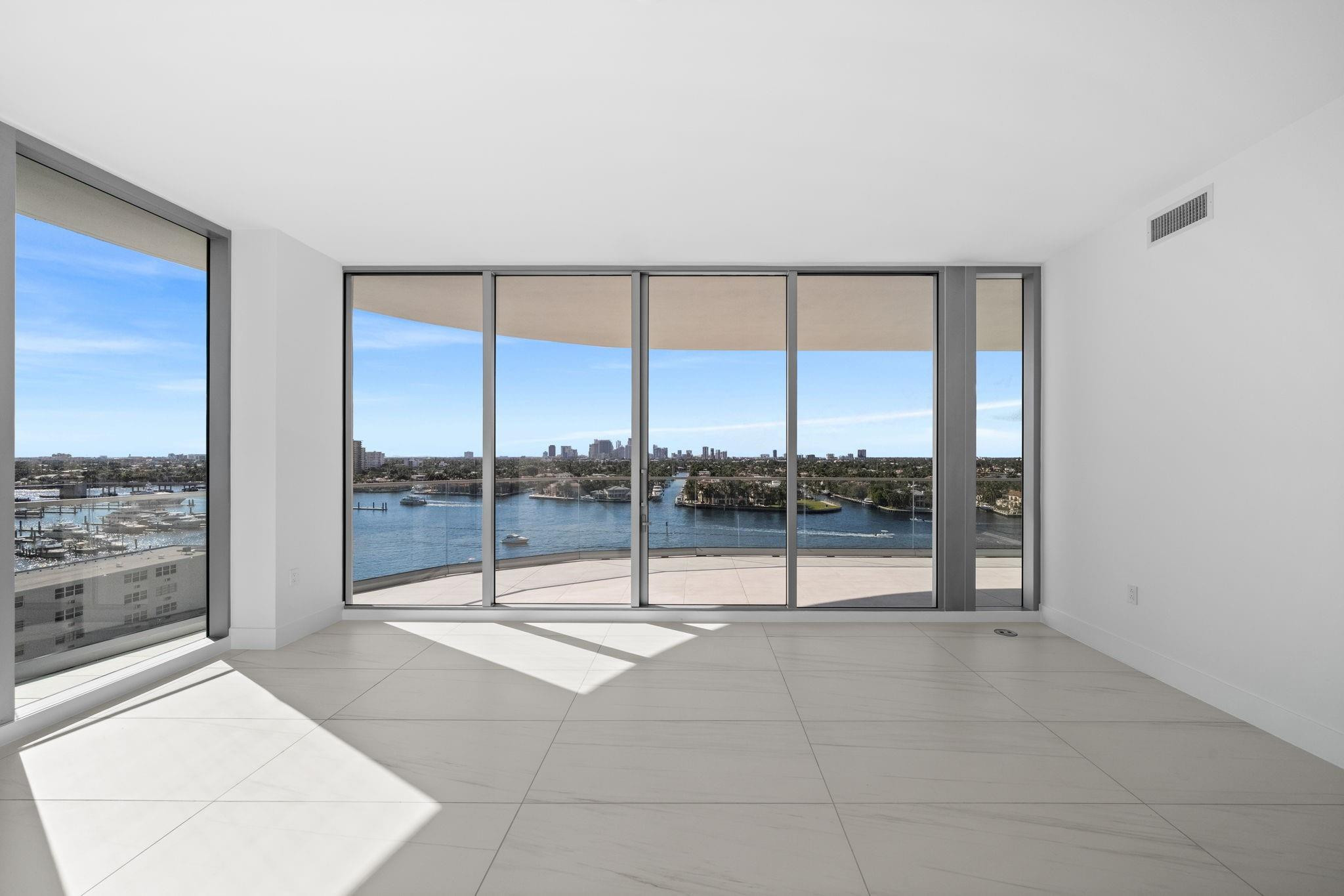 SELENE OCEANFRONT RESIDEN - Residential