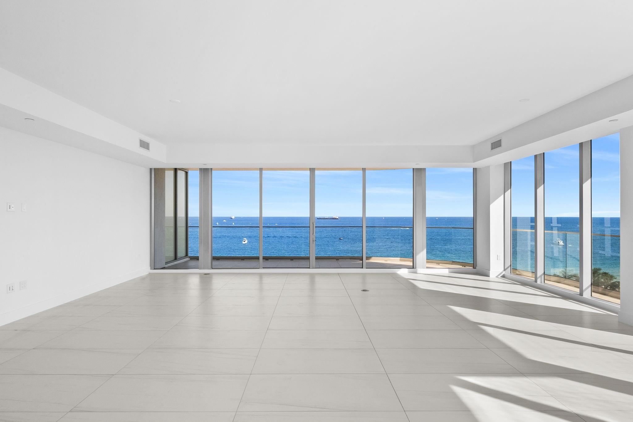 SELENE OCEANFRONT RESIDEN - Residential