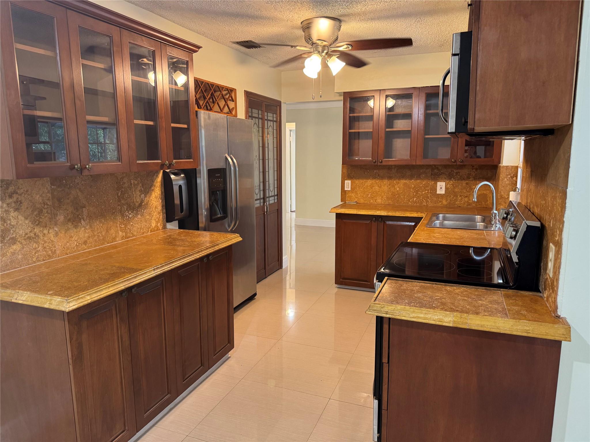 Sunrise Golf Village Sec - Residential Lease