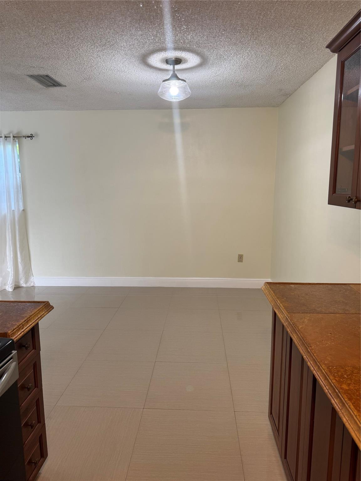Sunrise Golf Village Sec - Residential Lease