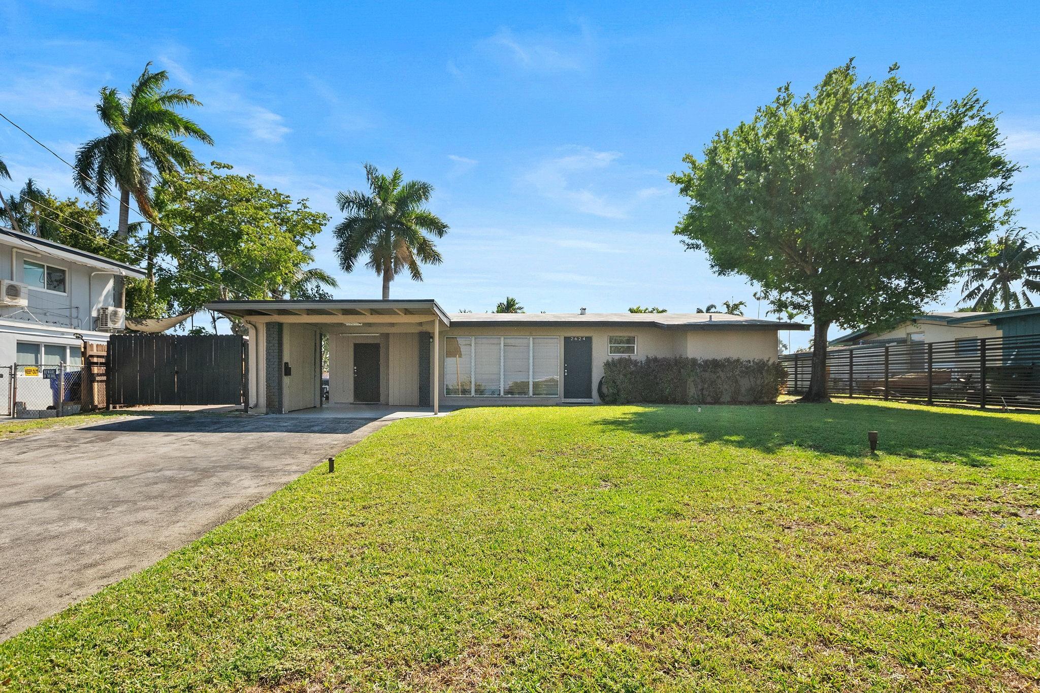 2624 Okeechobee Ln