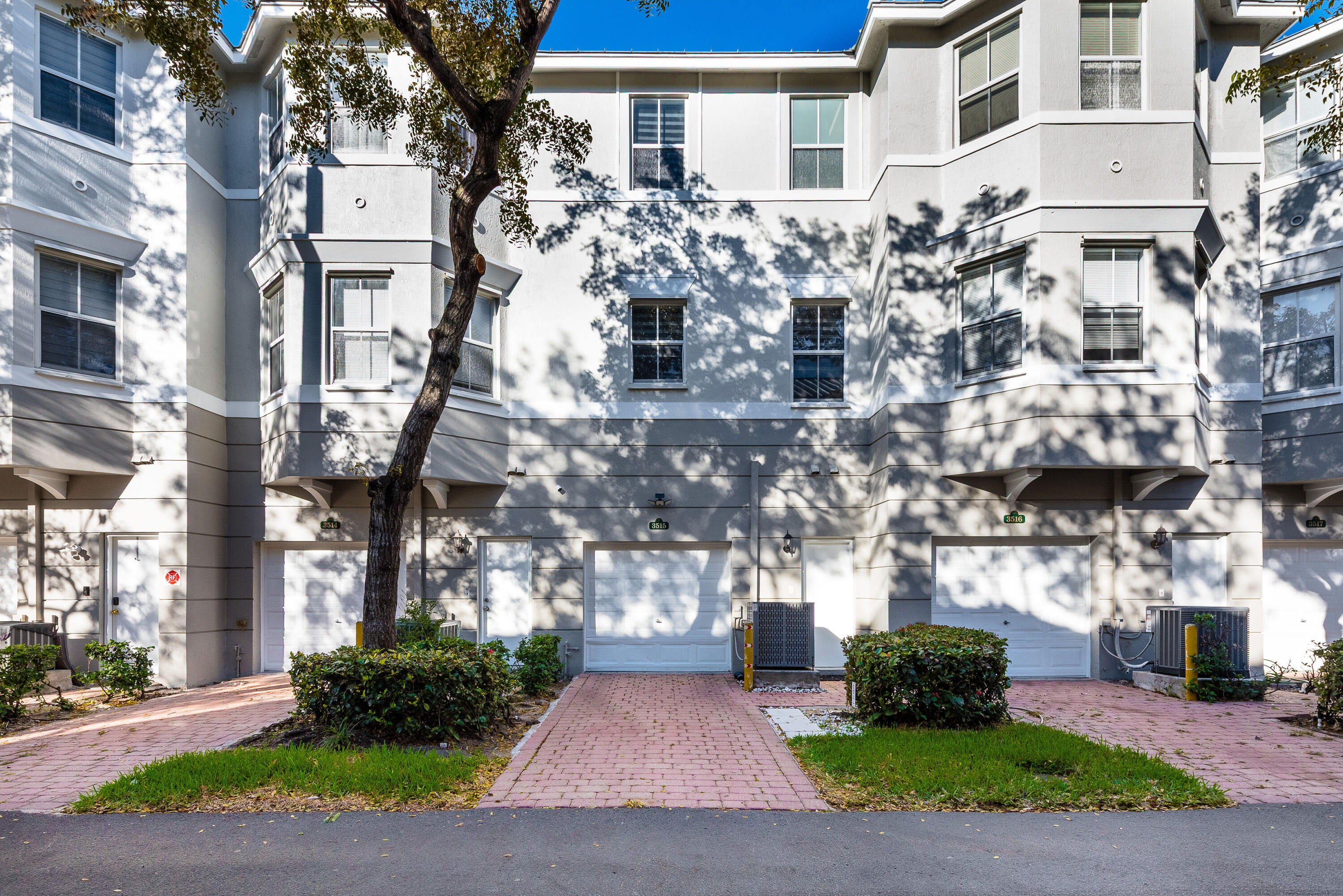 SHOMA TOWNHOMES AT ROYAL PALM BEACH CONDO - Residential