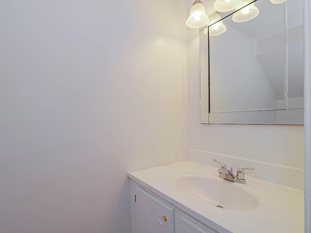 PINETREE VILLAGE - Residential