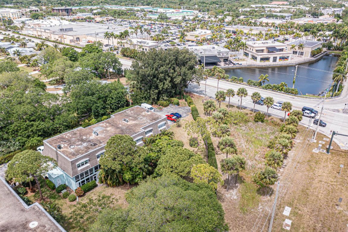 PINETREE VILLAGE - Residential