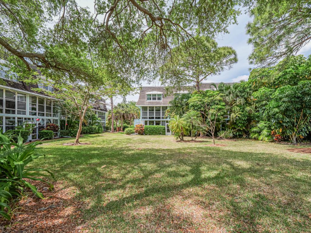 PINETREE VILLAGE - Residential