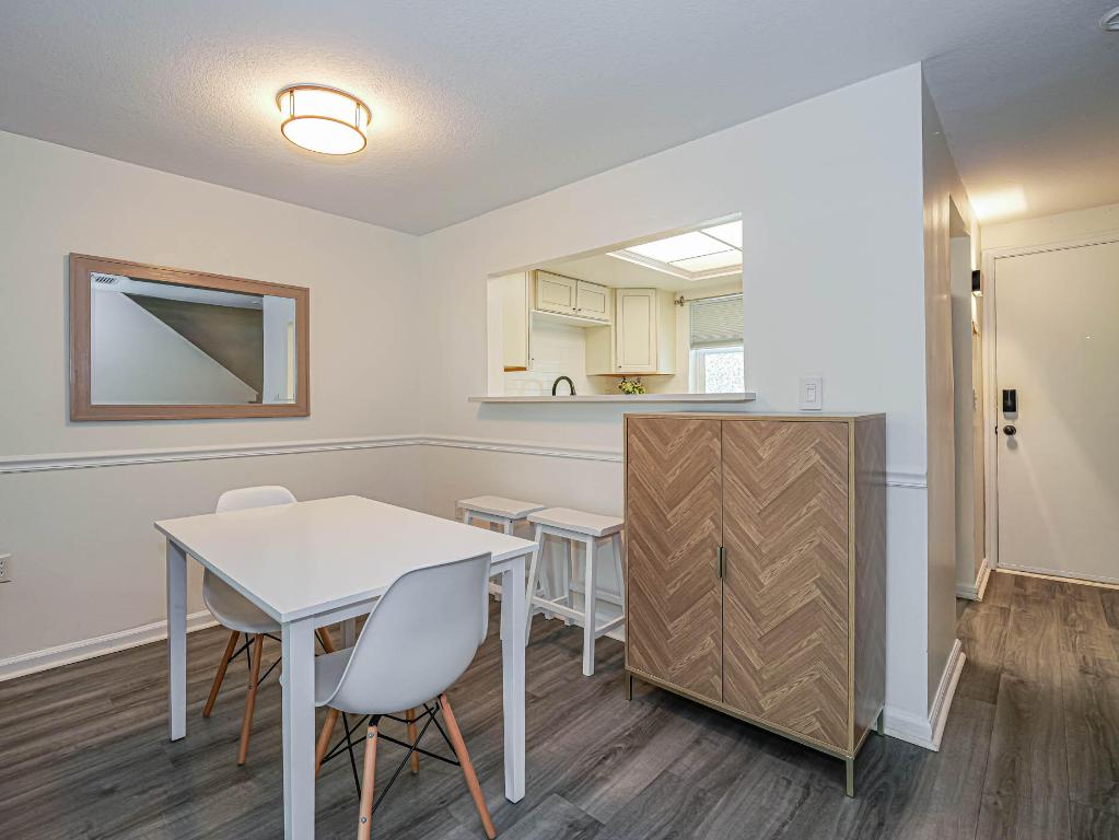 PINETREE VILLAGE - Residential