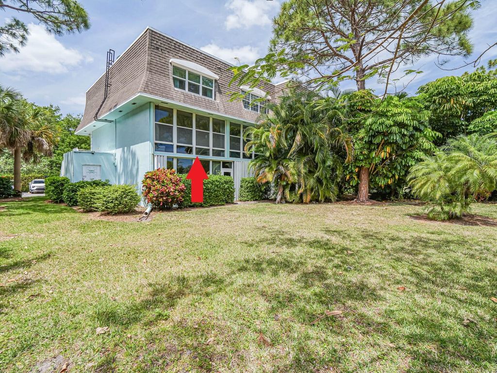 Photo of 1901 Indian River Boulevard #206, Vero Beach, FL 32960 (MLS # R11151445)