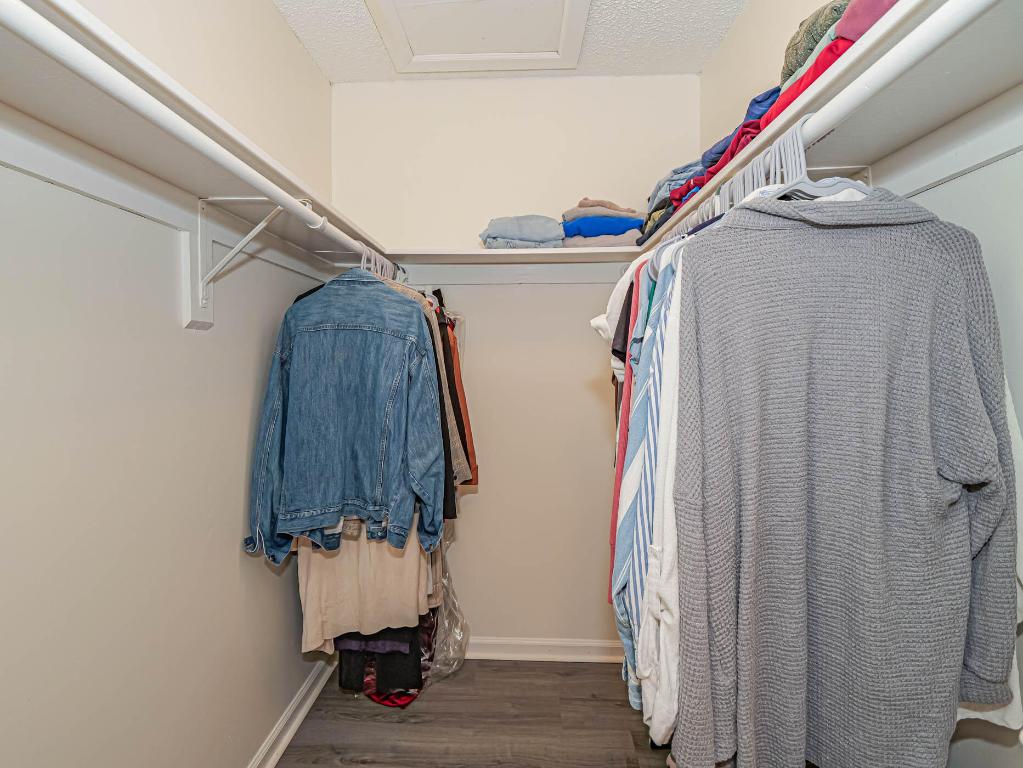 PINETREE VILLAGE - Residential