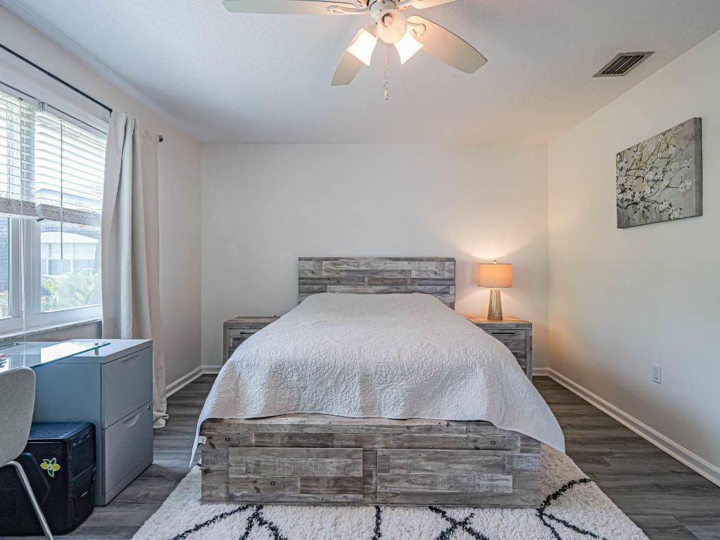 PINETREE VILLAGE - Residential