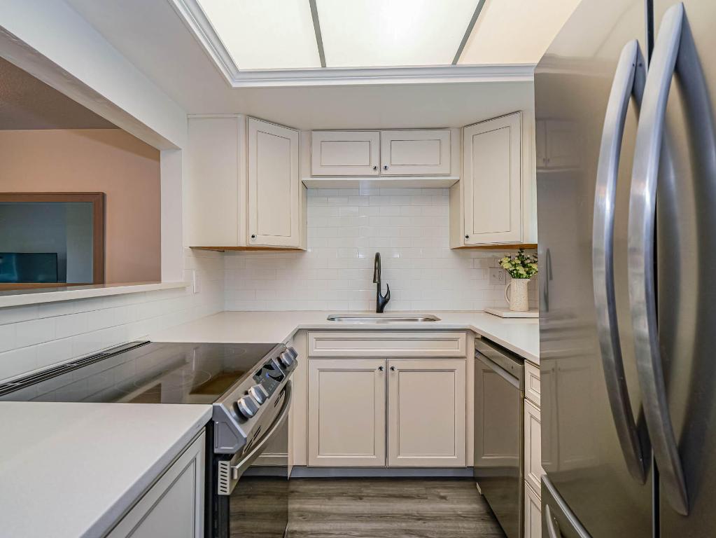 PINETREE VILLAGE - Residential