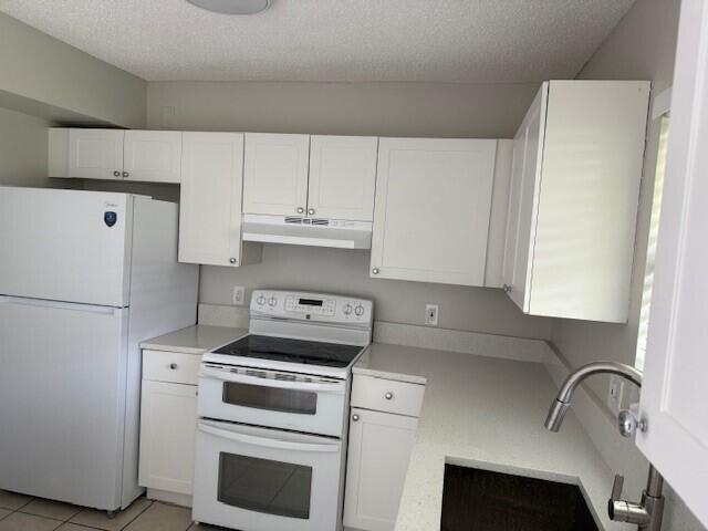 SHERWOOD VILLAGE CONDO - Residential Lease