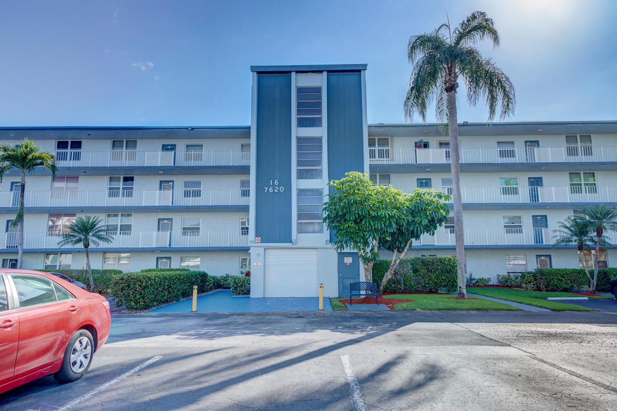 16 OF PALM SPRINGS 2 COND - Residential Lease