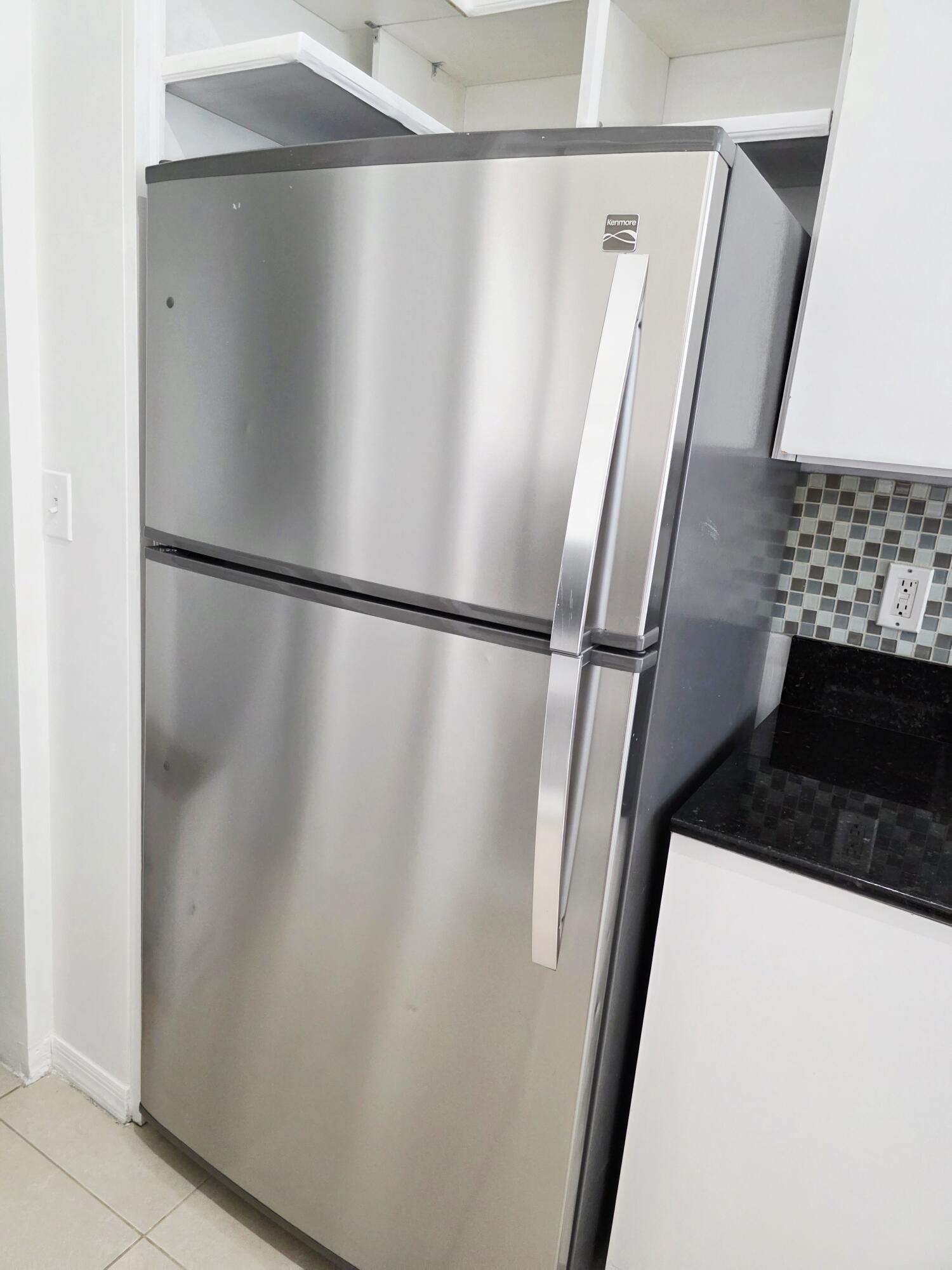 RESIDENCES AT MIDTOWN CONDO - Residential Lease