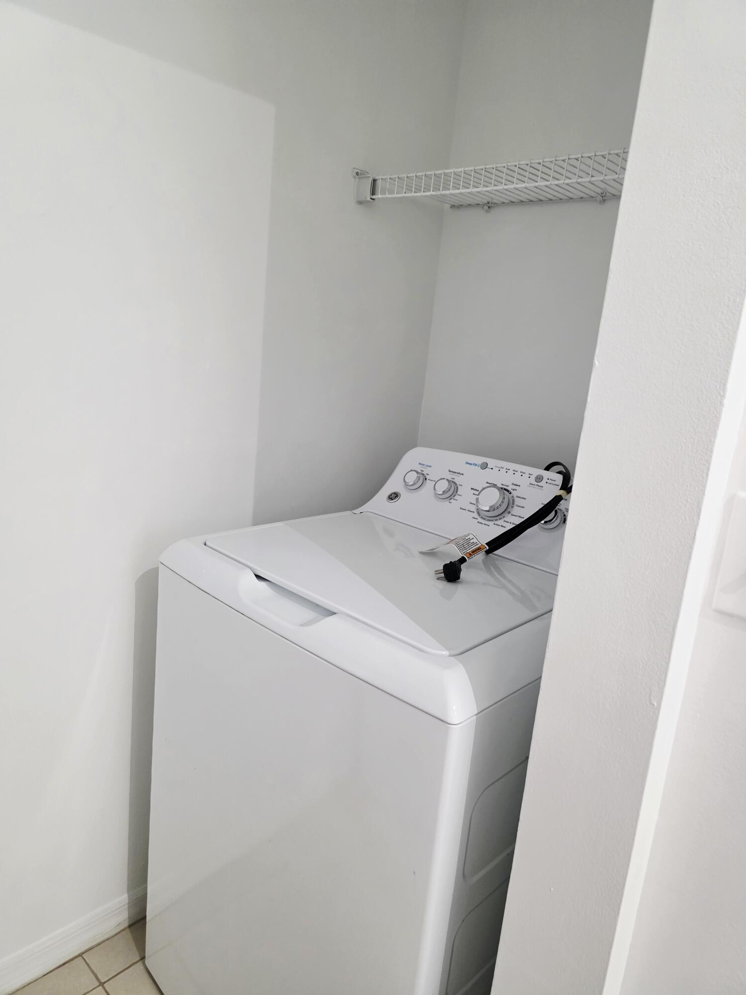 RESIDENCES AT MIDTOWN CONDO - Residential Lease