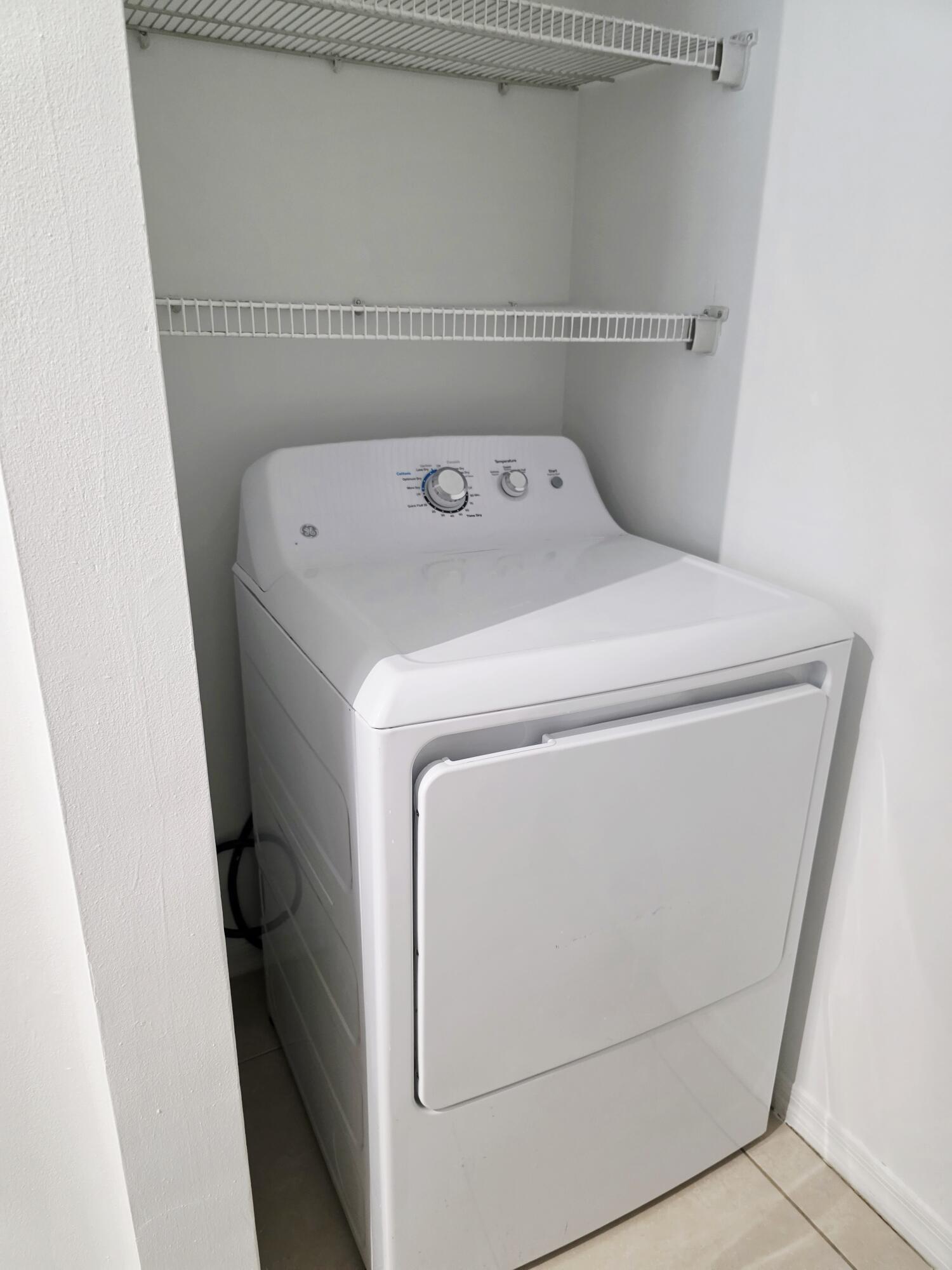 RESIDENCES AT MIDTOWN CONDO - Residential Lease