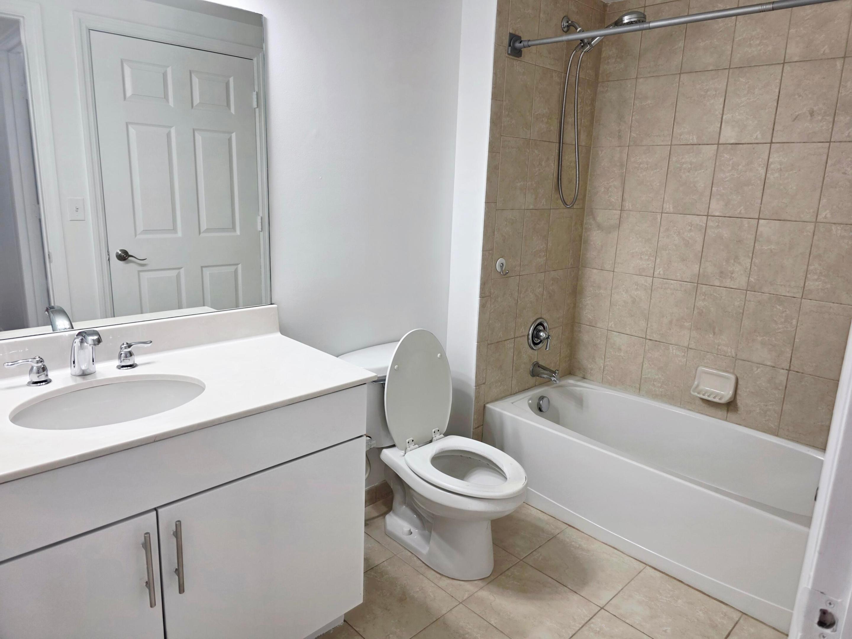 RESIDENCES AT MIDTOWN CONDO - Residential Lease