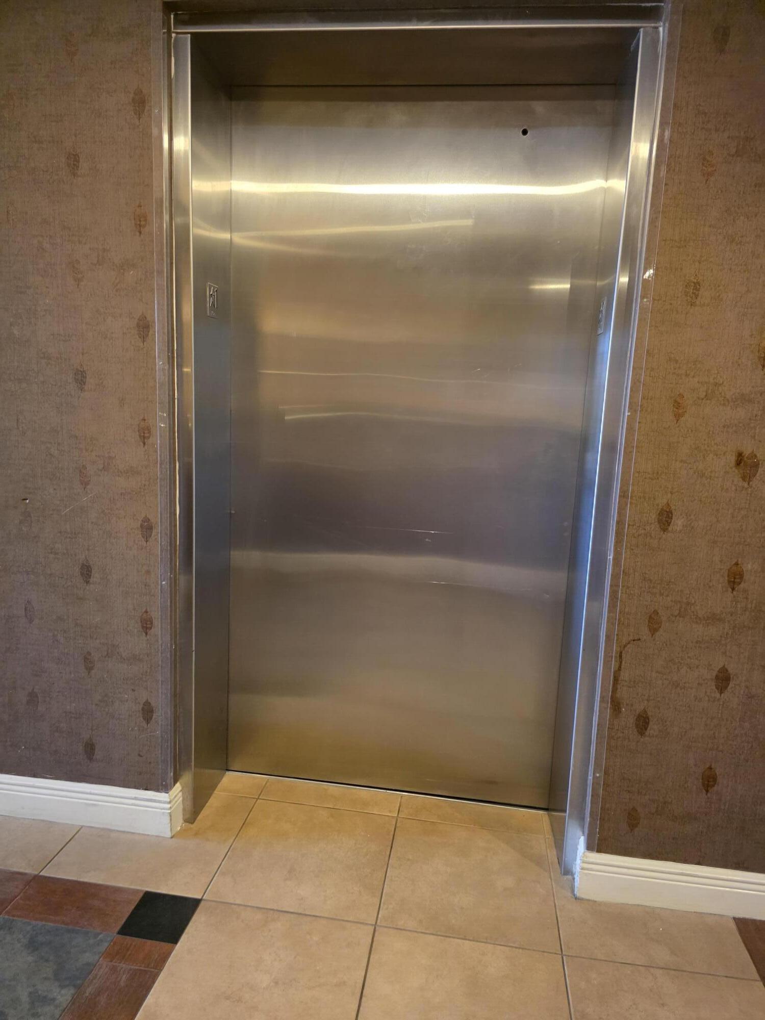 RESIDENCES AT MIDTOWN CONDO - Residential Lease