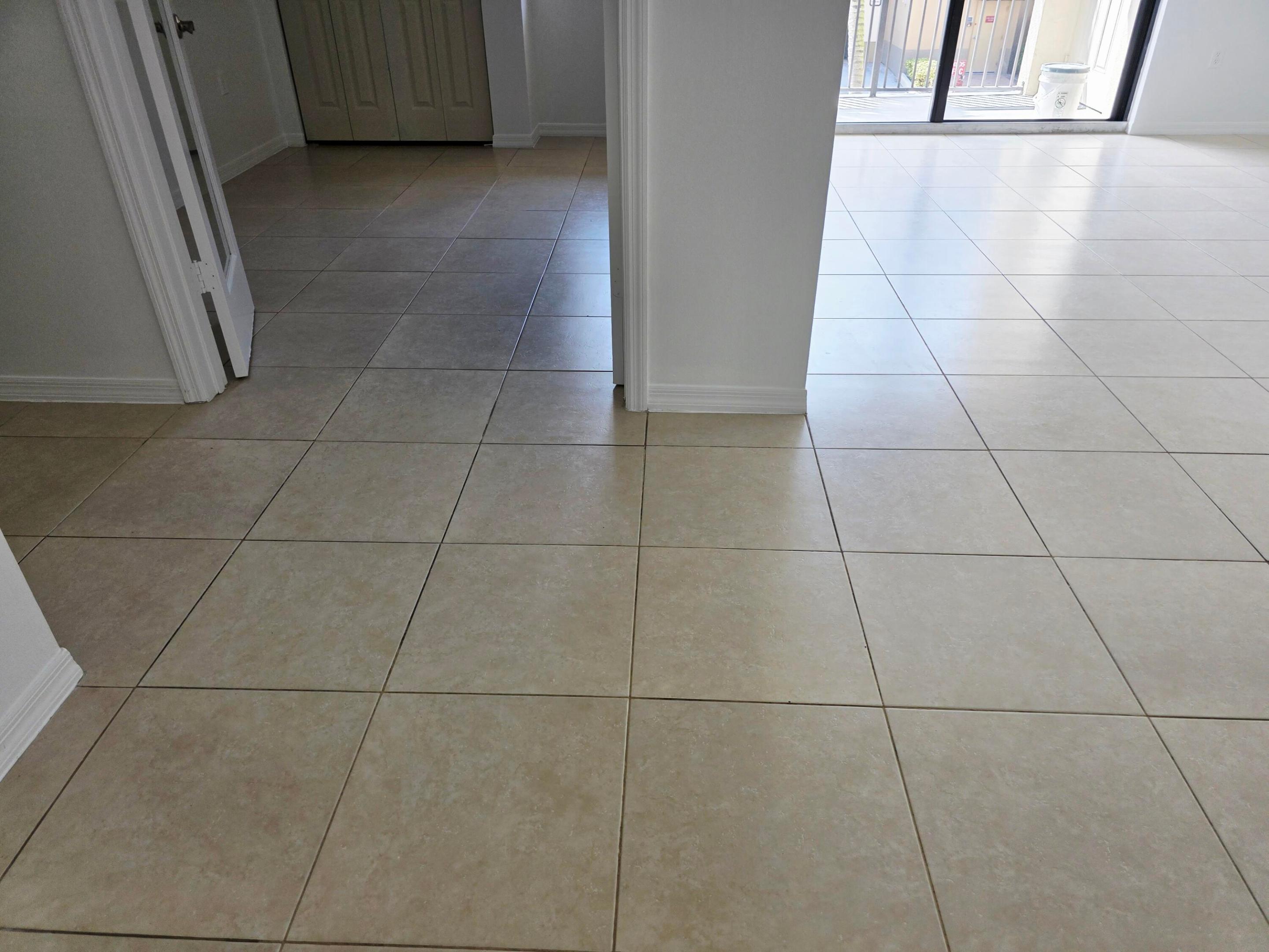 RESIDENCES AT MIDTOWN CONDO - Residential Lease