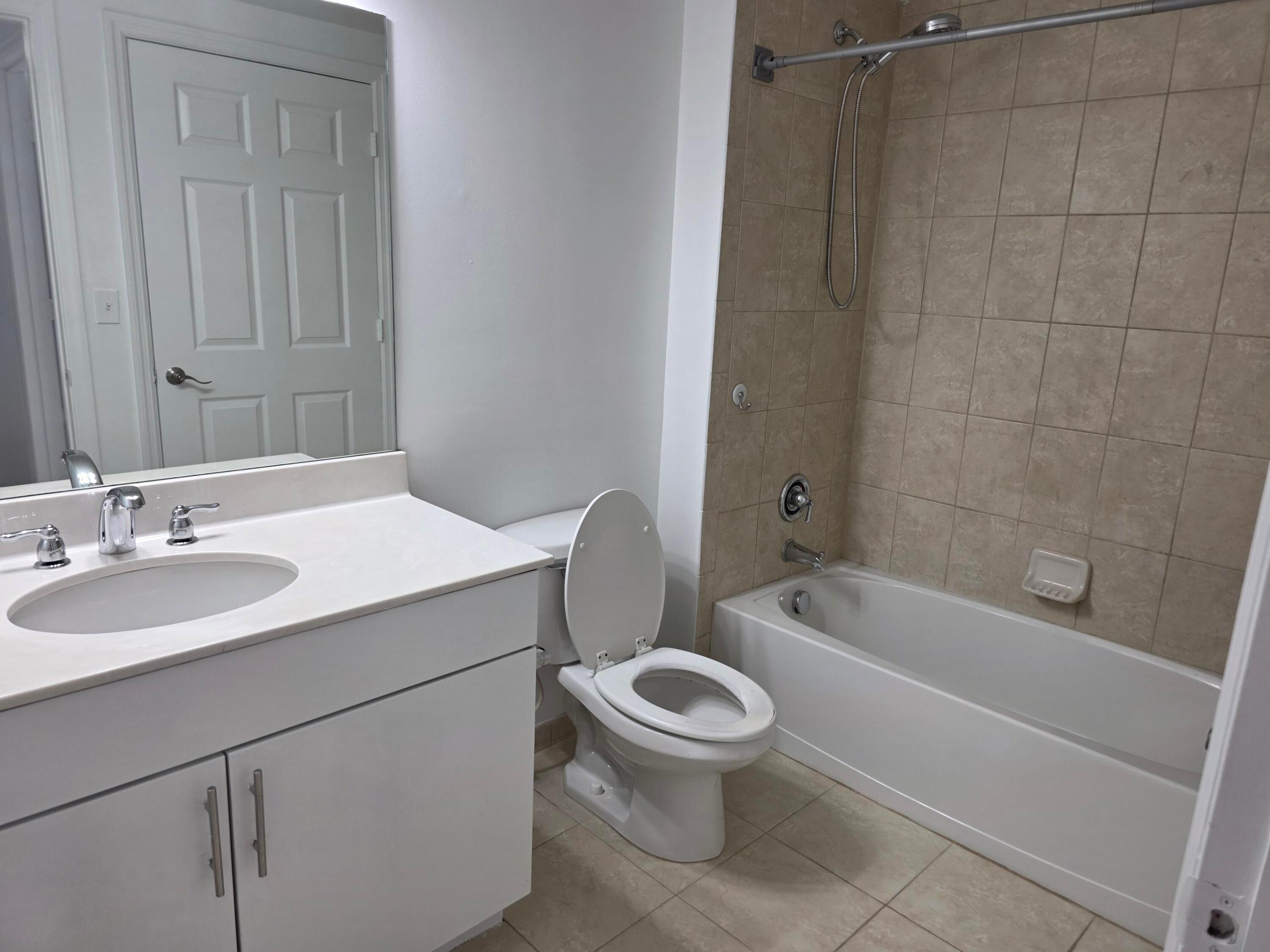 RESIDENCES AT MIDTOWN CONDO - Residential Lease