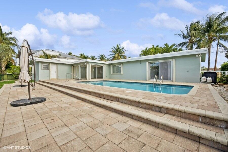 HILLSBORO ISLES - Residential Lease