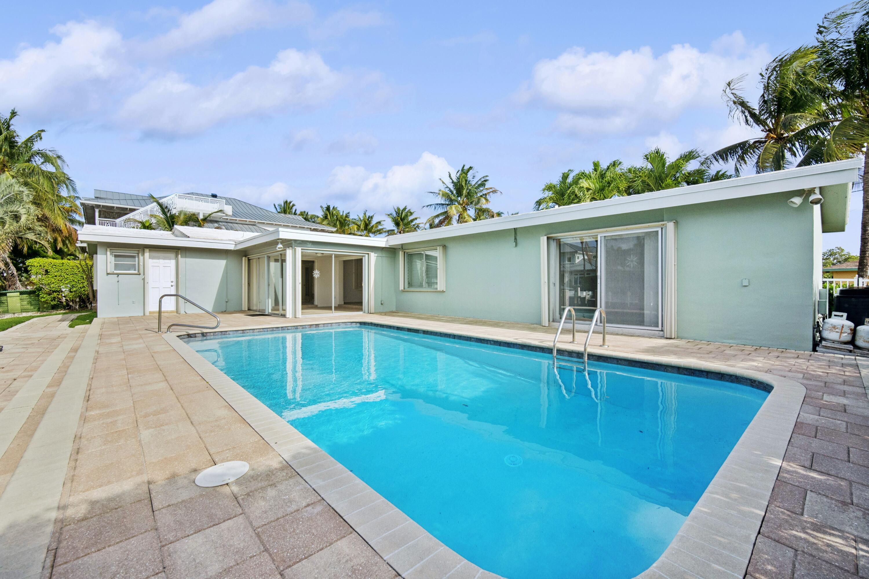 HILLSBORO ISLES - Residential Lease