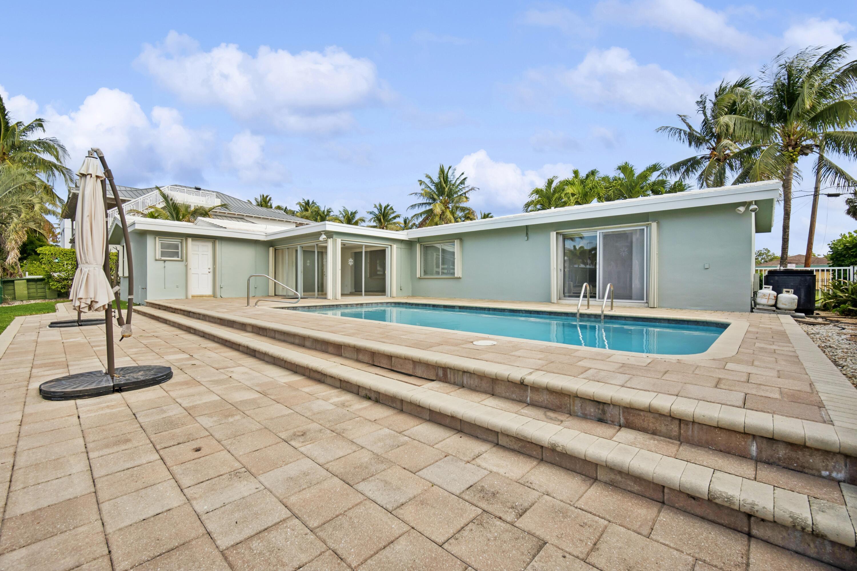 HILLSBORO ISLES - Residential Lease