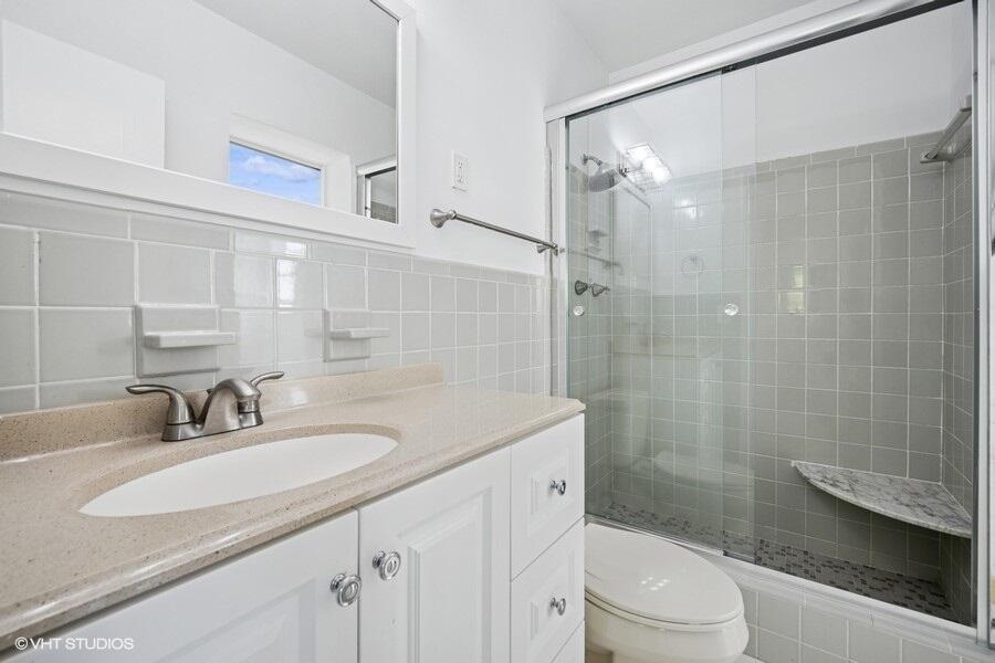 HILLSBORO ISLES - Residential Lease