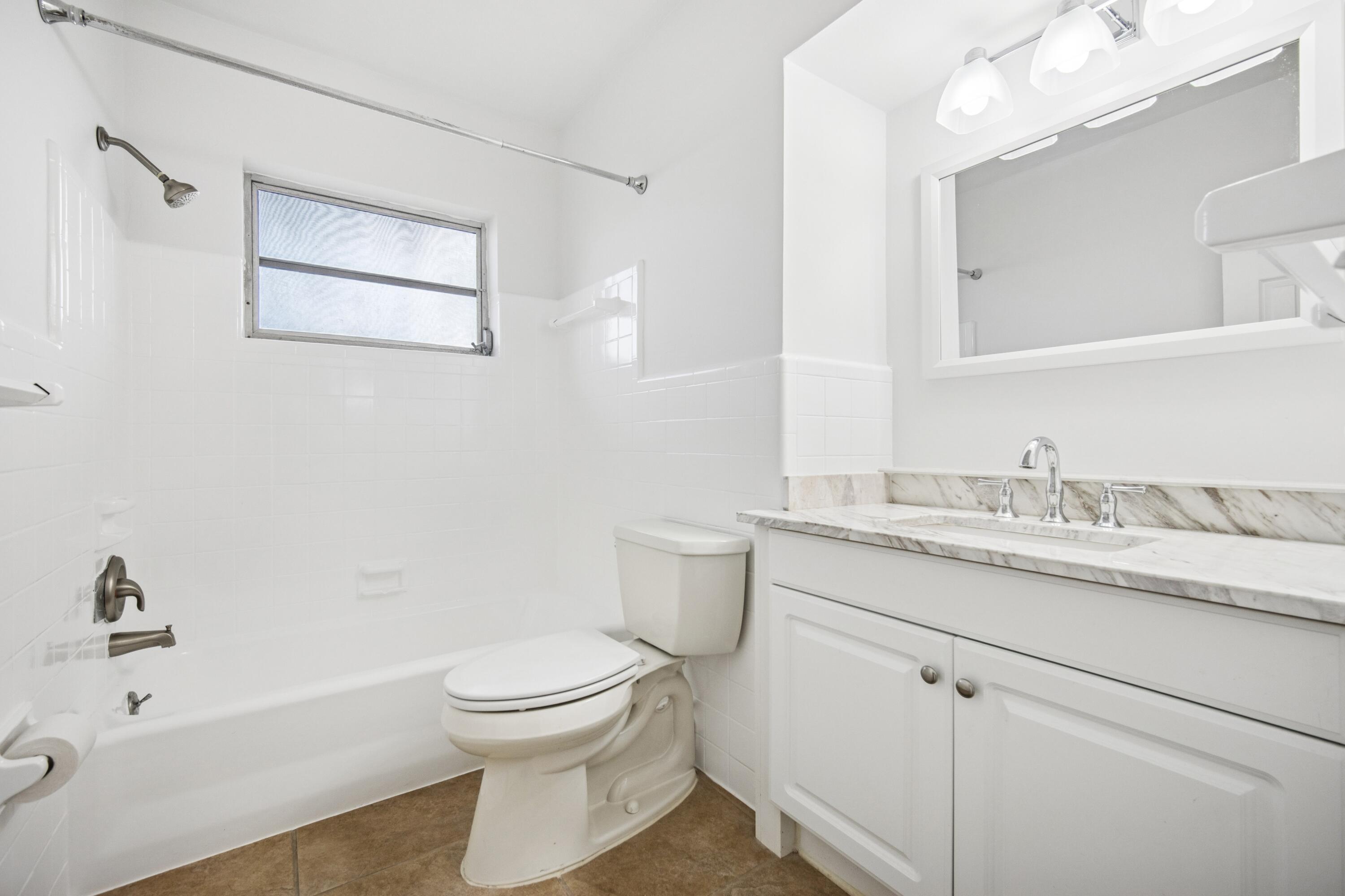 HILLSBORO ISLES - Residential Lease