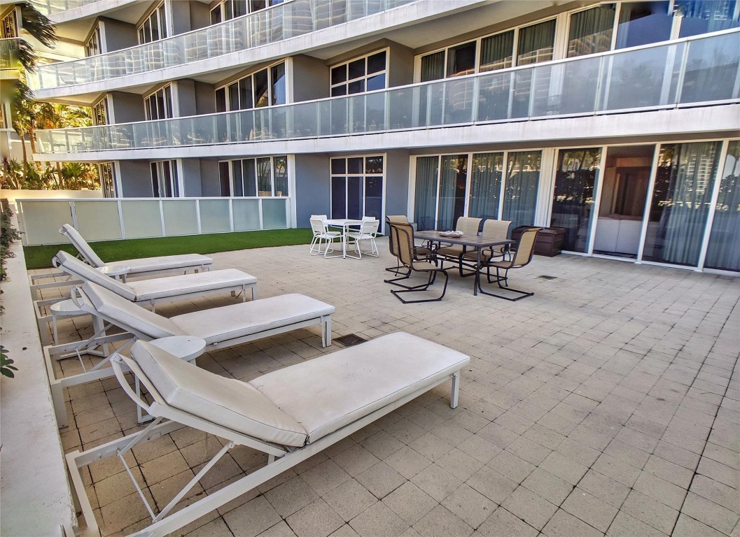 3101 Bayshore Drive 506