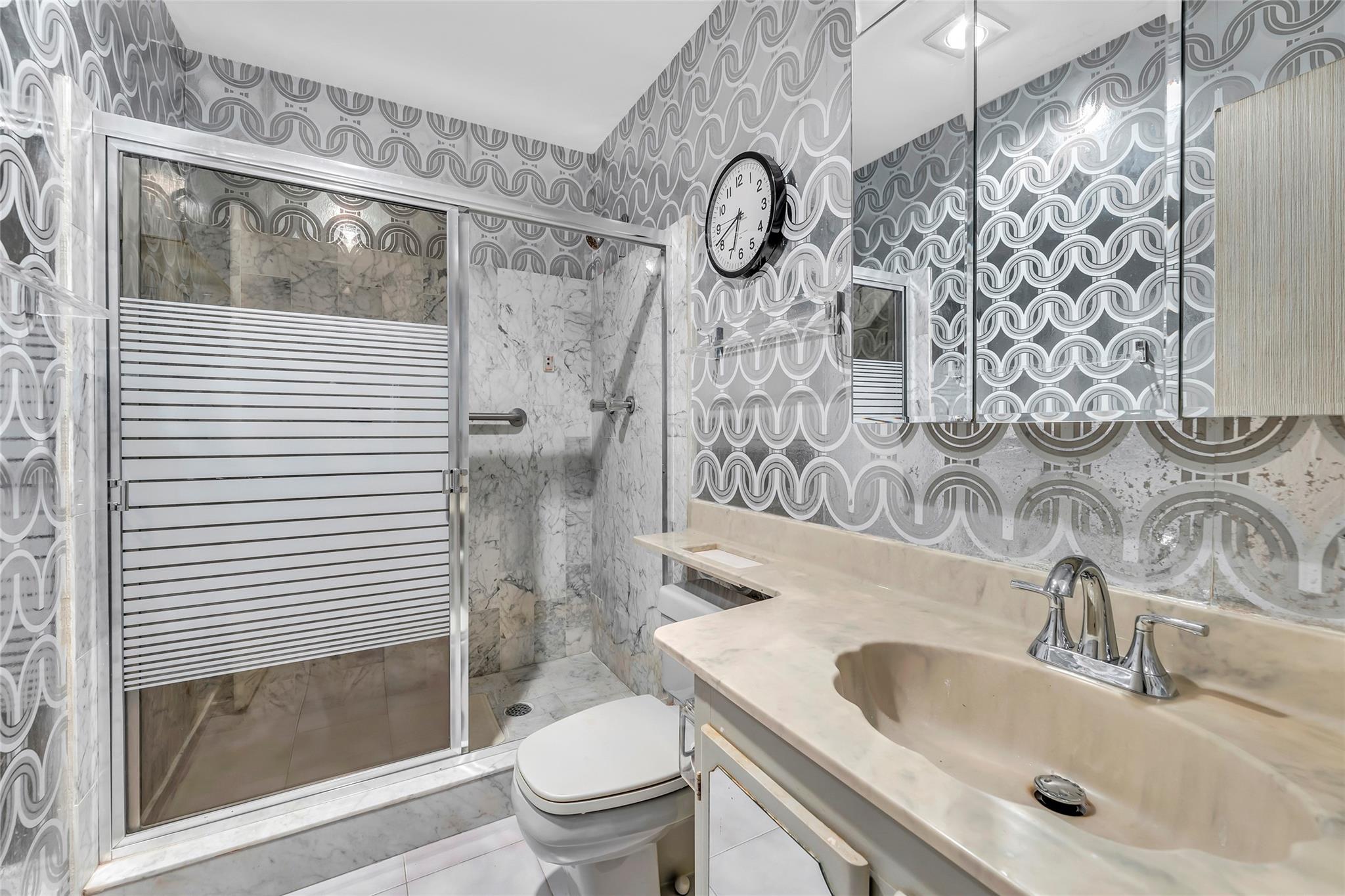 Bay Colony Club - Residential