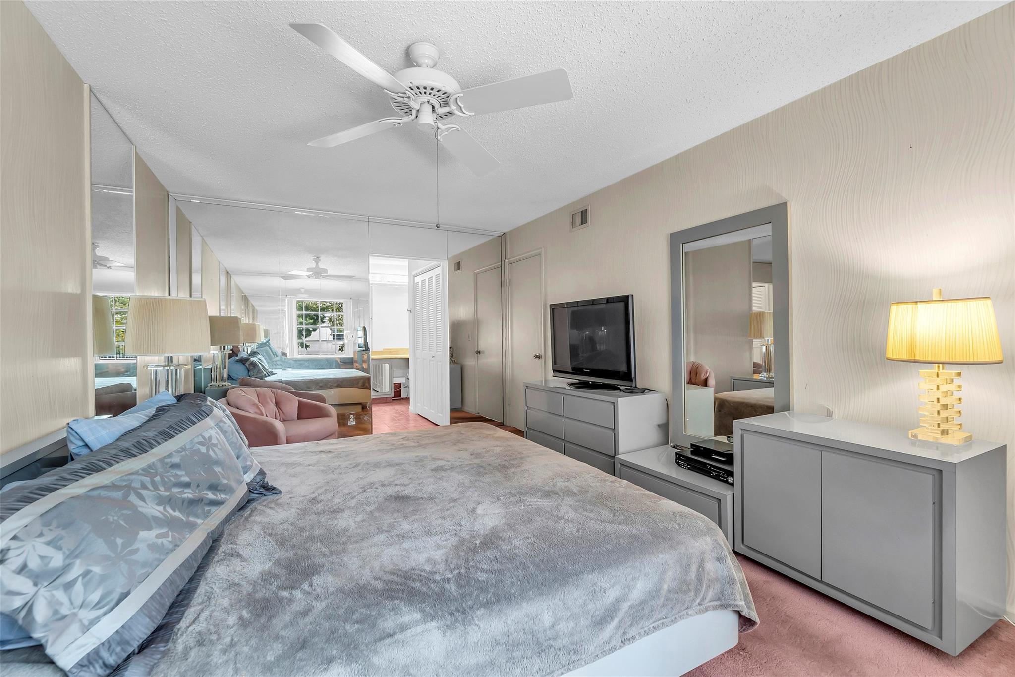 Bay Colony Club - Residential