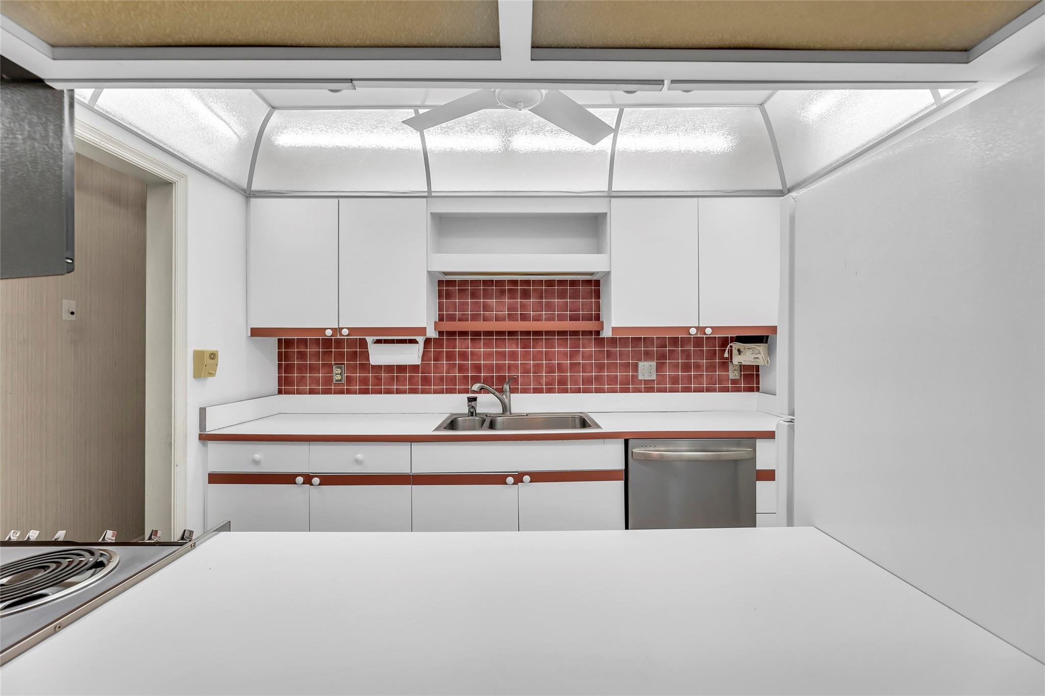 Bay Colony Club - Residential