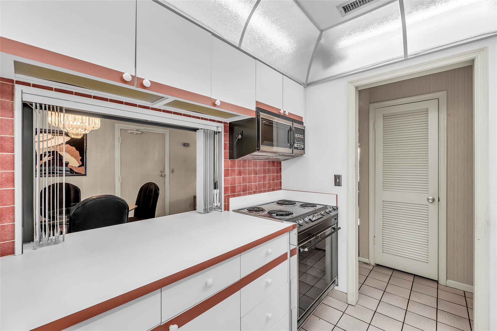 Bay Colony Club - Residential