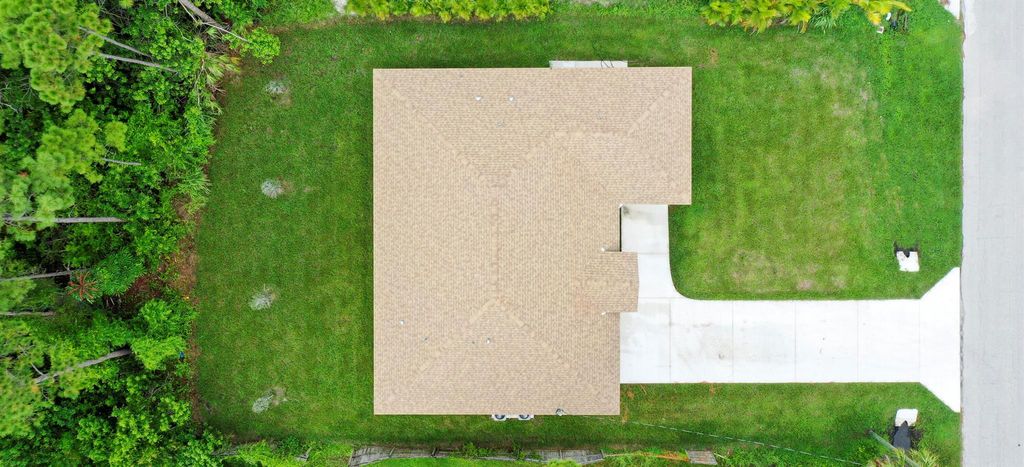 Photo of 5702 Hickory Drive, Fort Pierce, FL 34982 (MLS # R10916854)