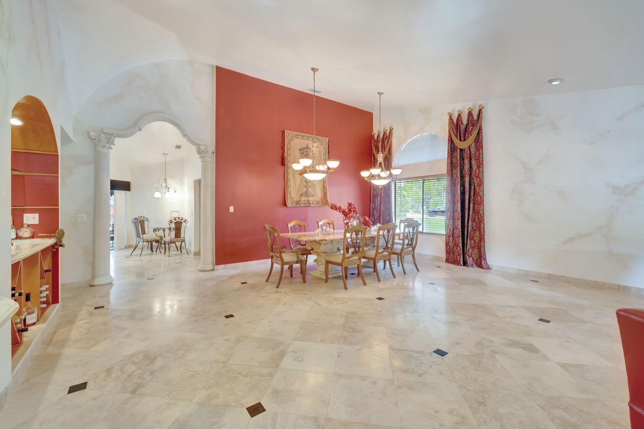 5355 NW 77th Ter