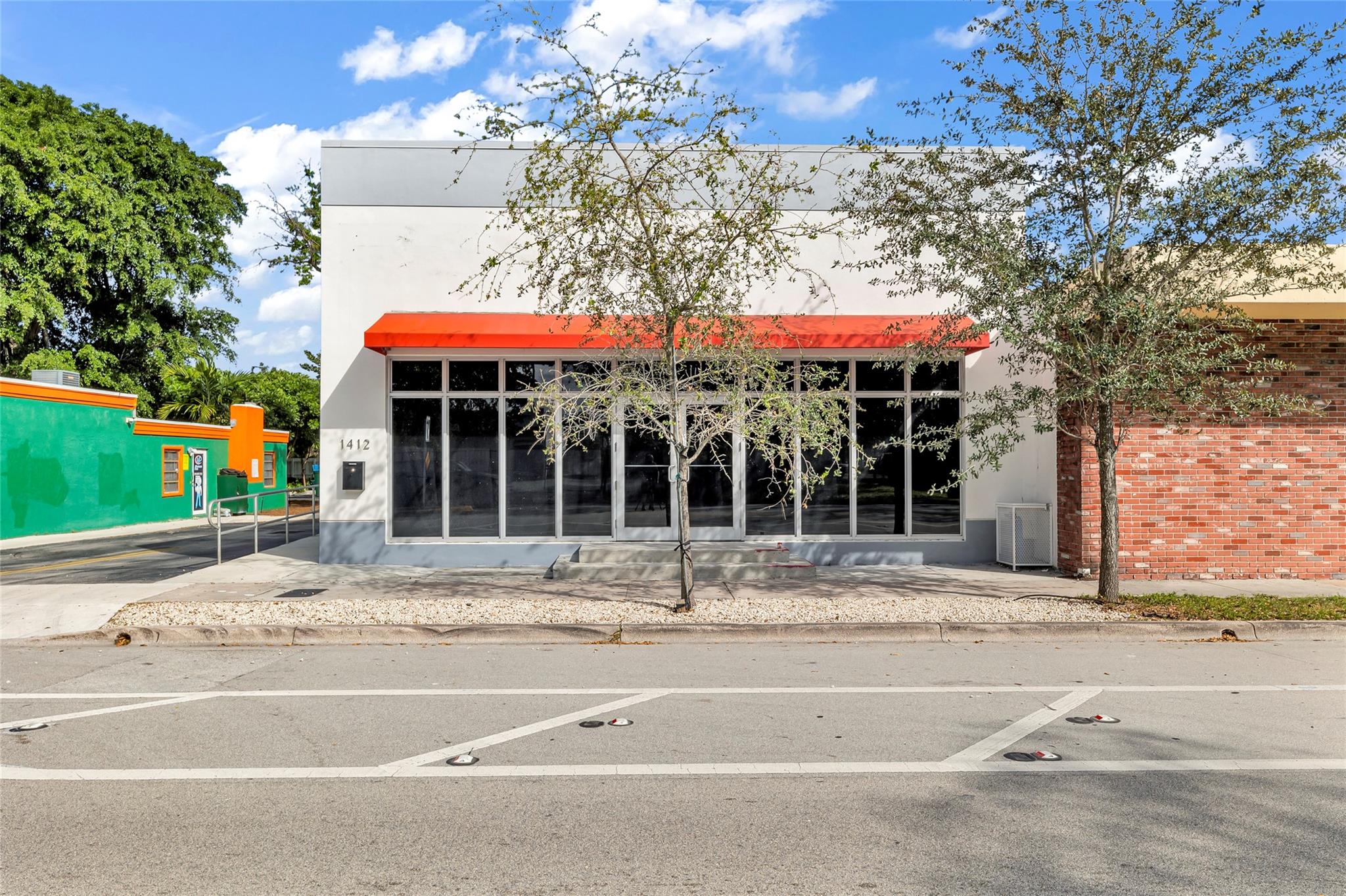 For an owner/operator, investor or developer, this office/retail building is located in a prime Fort Lauderdale neighborhood near Wilton Manors, 13th Street and Downtown Ft. Laud. It has 3 parking spots plus 1 shared accessible spot. It offers excellent visibility with a daily traffic count of approx 18,150. Built in 2020, it is set up as an open office and has a 1/2 bath, kitchenette and impact-resistant windows. Located on a 6,248 sq ft lot. Building is 1,120 sq ft. Currently leased for 5 years beginning on 6/1/23.
*Please note that this property is being sold with property next door at 1416 NE 4th Avenue, Ft. Laud, FL 33304. The MLS # for 1416 is F10422374. *The listing price is for both properties.* The sales price reflects the purchase of both (the two) Properties together. *
