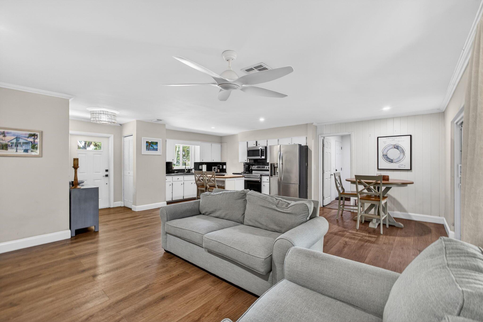 NORTH PALM BEACH VILLAGE - Residential