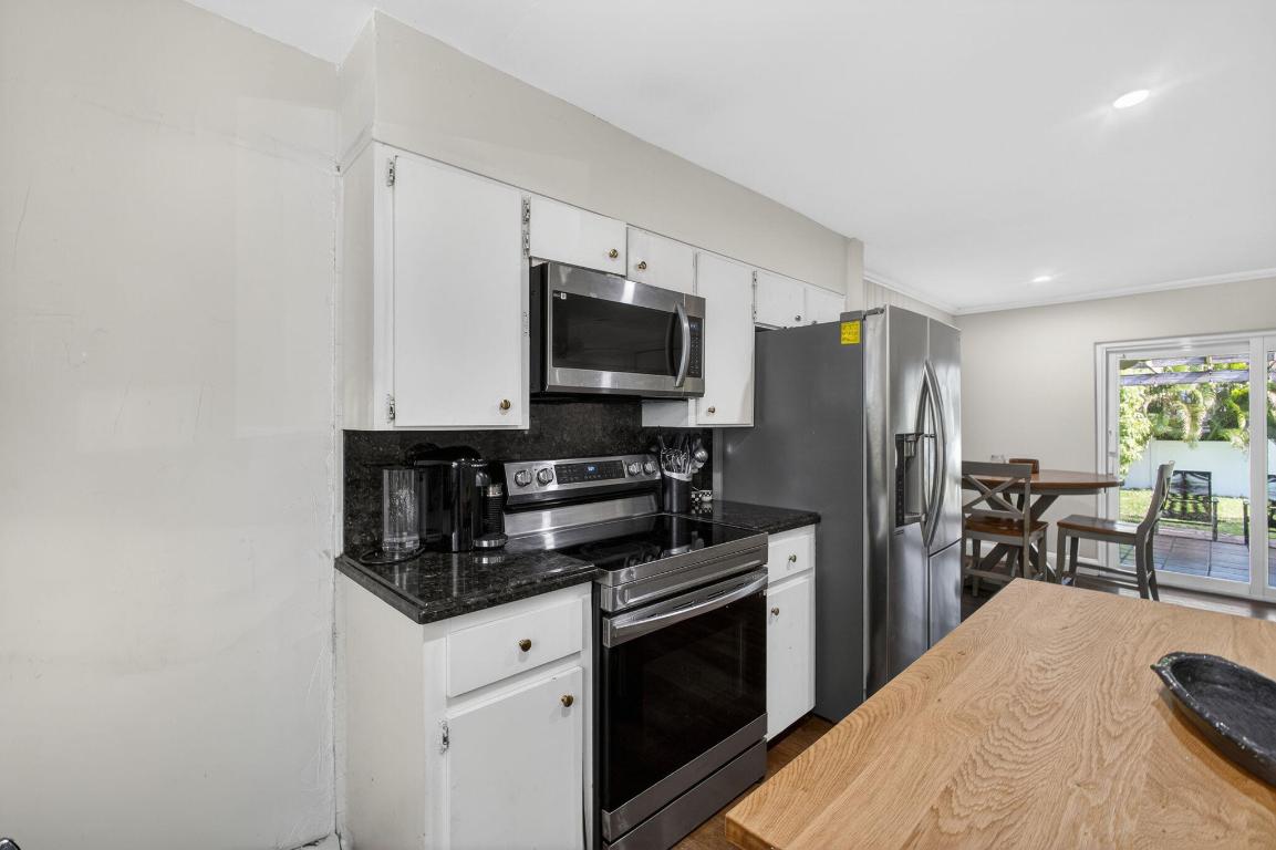 NORTH PALM BEACH VILLAGE OF 6 - Residential