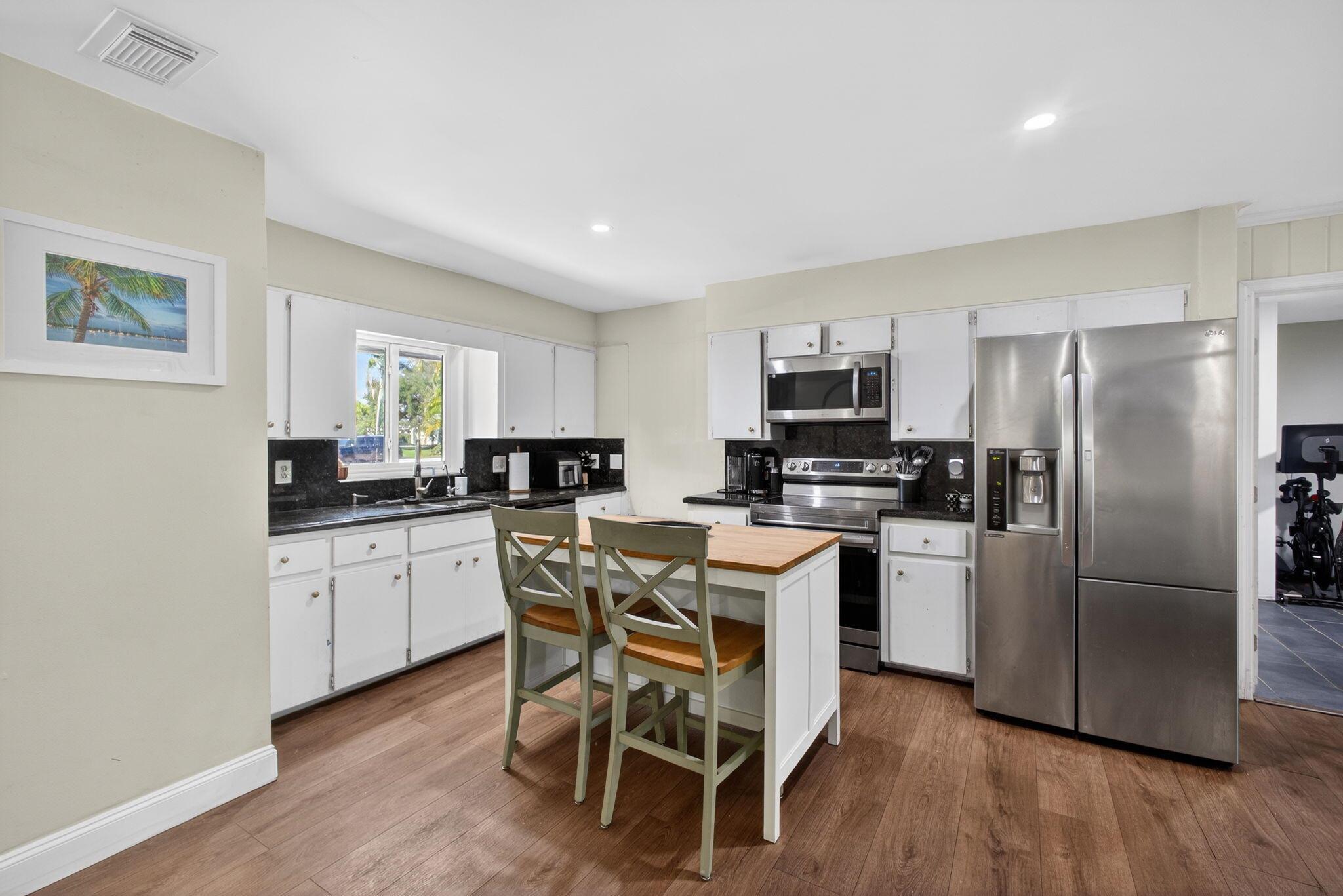 NORTH PALM BEACH VILLAGE - Residential