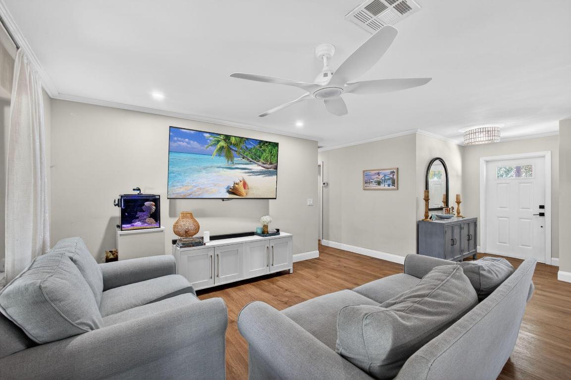 NORTH PALM BEACH VILLAGE OF 6 - Residential