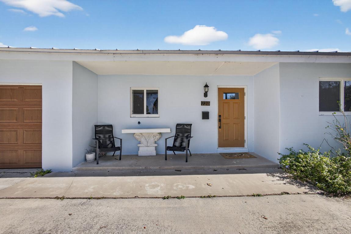 NORTH PALM BEACH VILLAGE OF 6 - Residential