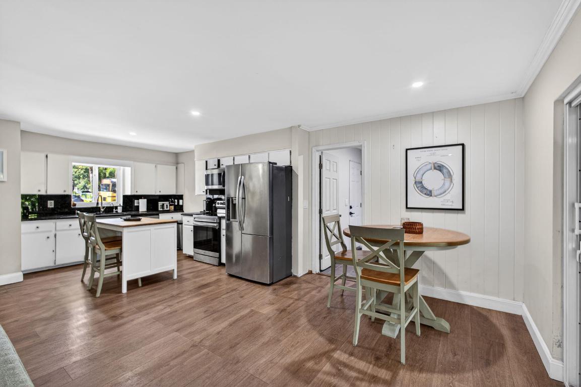 NORTH PALM BEACH VILLAGE OF 6 - Residential